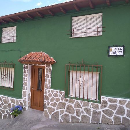 Los Callejones Arenas de San Pedro Bagian luar foto
