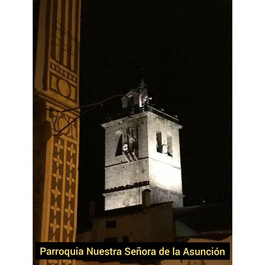 Los Callejones Arenas de San Pedro Bagian luar foto