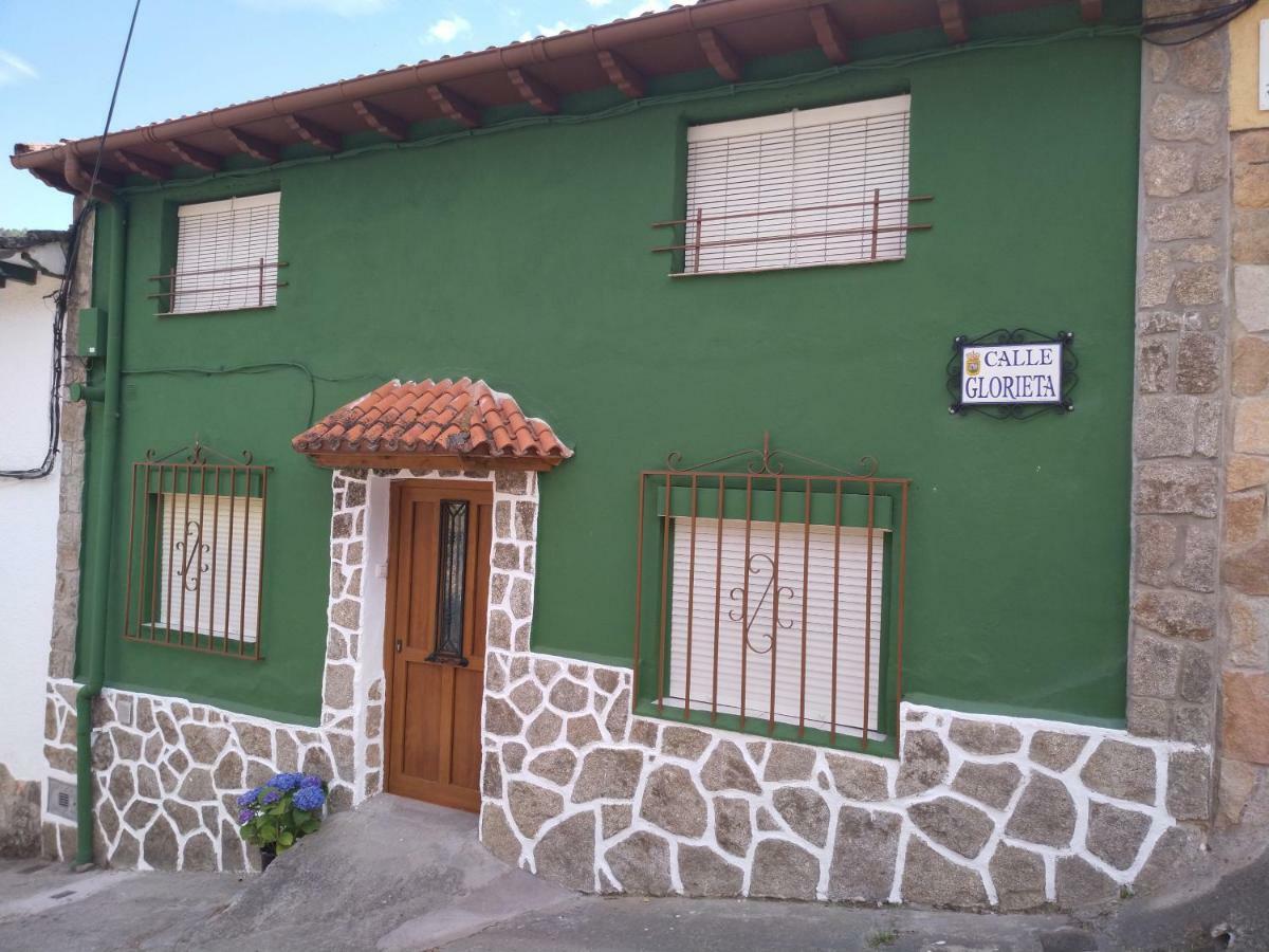 Los Callejones Arenas de San Pedro Bagian luar foto